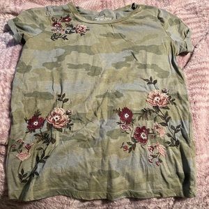 American Eagle camo with flower shirt